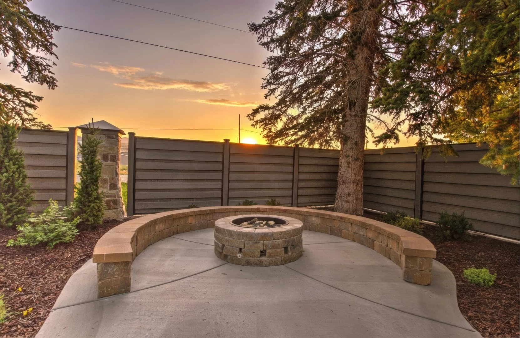 Where the Mountains Meet the Sand: Your Front Row Seat to Bear Lake